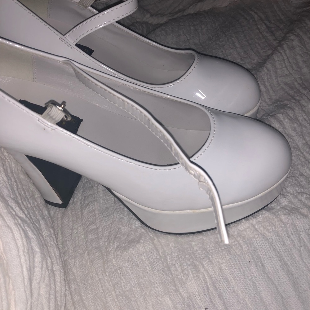 Mary Jane Halloween Platform